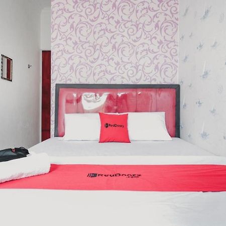 Reddoorz Near Nagoya Hill Batam 4 Hotell Jodoh  Exteriör bild