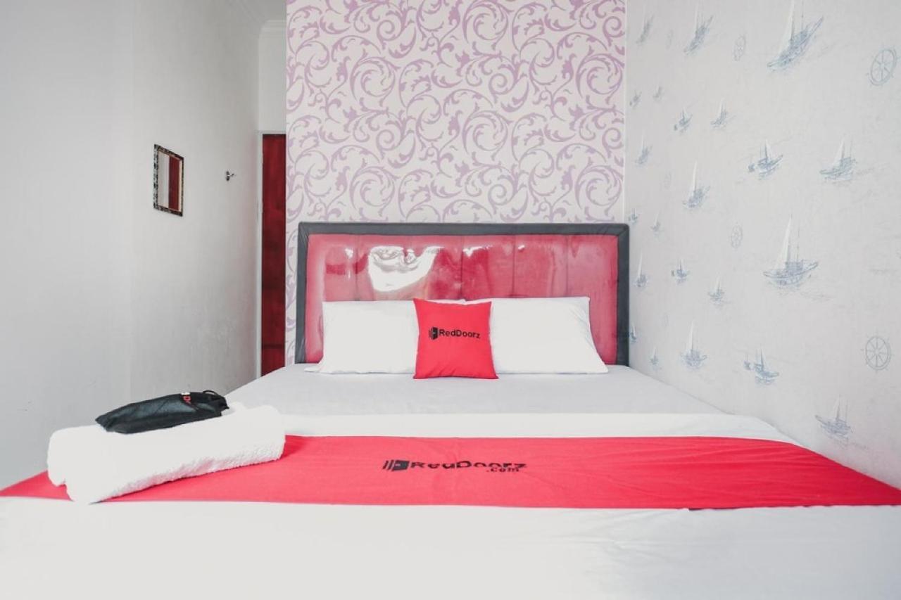 Reddoorz Near Nagoya Hill Batam 4 Hotell Jodoh  Exteriör bild