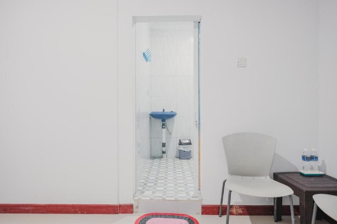 Reddoorz Near Nagoya Hill Batam 4 Hotell Jodoh  Exteriör bild