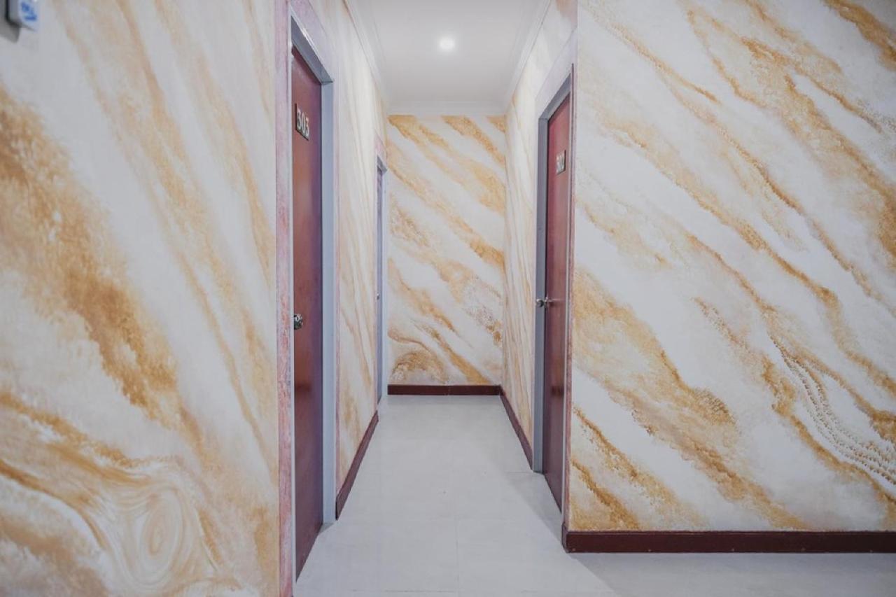 Reddoorz Near Nagoya Hill Batam 4 Hotell Jodoh  Exteriör bild