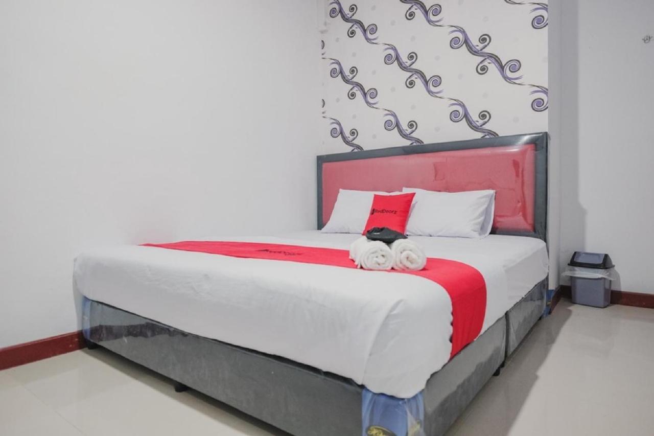 Reddoorz Near Nagoya Hill Batam 4 Hotell Jodoh  Exteriör bild